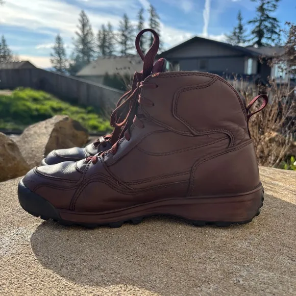 Vasque Men's Gore-Tex Hiking Leather Waterproof Boots Size 10 1/2 Red Br…