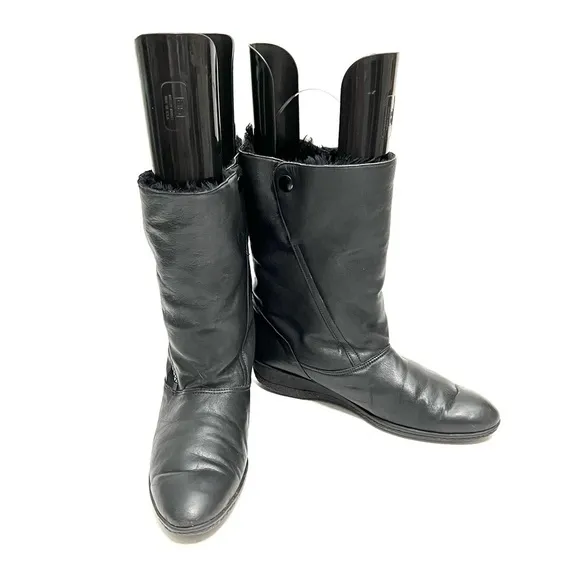 Vintage 1980s black leather side zip snap top faux fur lined snow boots