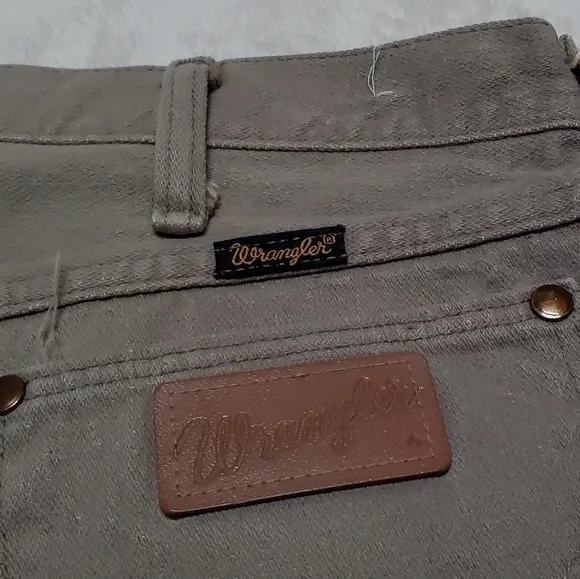 𝅺VINTAGE 1980s Wrangler Beige Tan USA Made High Waisted Butt Hugging Mom Jeans