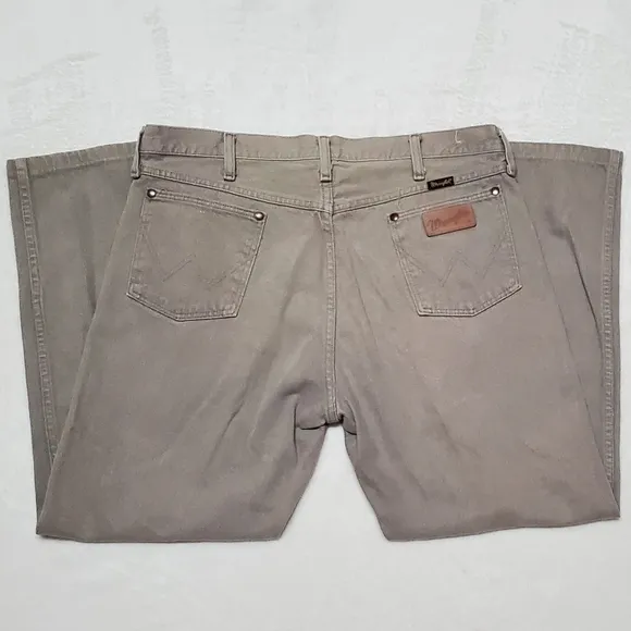 𝅺VINTAGE 1980s Wrangler Beige Tan USA Made High Waisted Butt Hugging Mom Jeans
