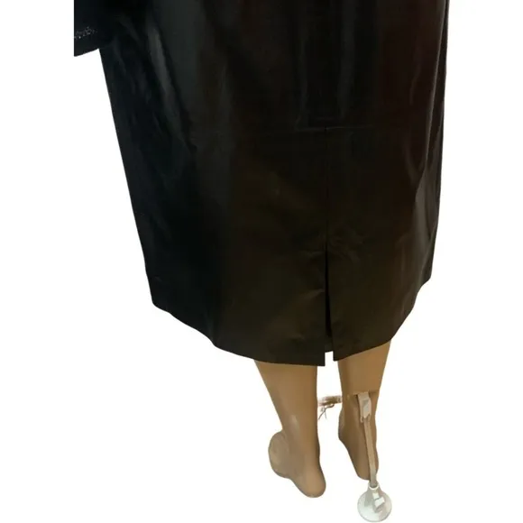 Vintage 80’s Saks Fifth Avenue Black Leather Below The Knee Straight Lined Skirt