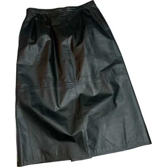 Vintage 80’s Saks Fifth Avenue Black Leather Below The Knee Straight Lined Skirt