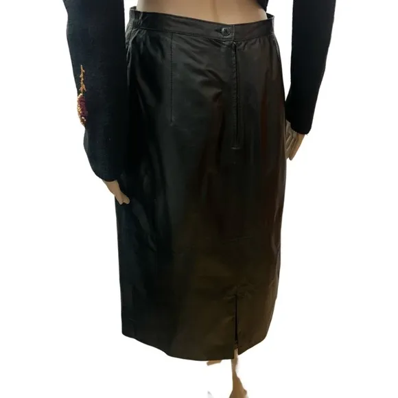 Vintage 80’s Saks Fifth Avenue Black Leather Below The Knee Straight Lined Skirt
