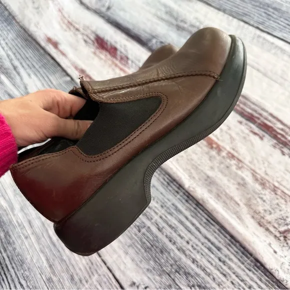 Vintage Dansko Brown Leather Chunky Slip On Shoes