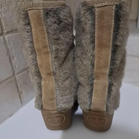 Vintage Juicy Couture Y2k Fur Boots size 8