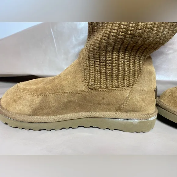 Vintage Ugg Australia Suburb Crochet 5921 chestnut Tan Mid Calf Boots size 4
