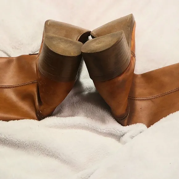 VINTAGE WESTERN BOOTS 9.5D Mens Rich Brown Tan Heeled Cowboy Equestrian Fall
