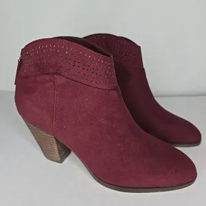Violet &amp; Red Womens Boot Jackson Booties 7.5 Burgundy Red Heeled Ankle Lazer Cut