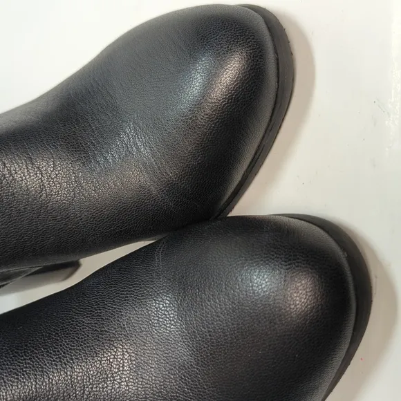 Vionic Alison Black Leather Ankle Bootie boots womans size 9W. EU 41