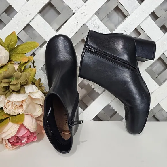 Vionic Sibley Leather Boots Size 8.5