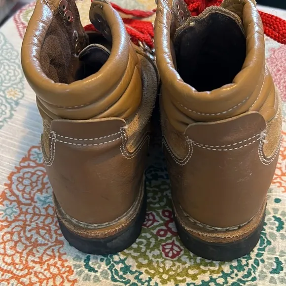 VTG COLORADO RED LACE MOUNTAIN HIKING BOOTS