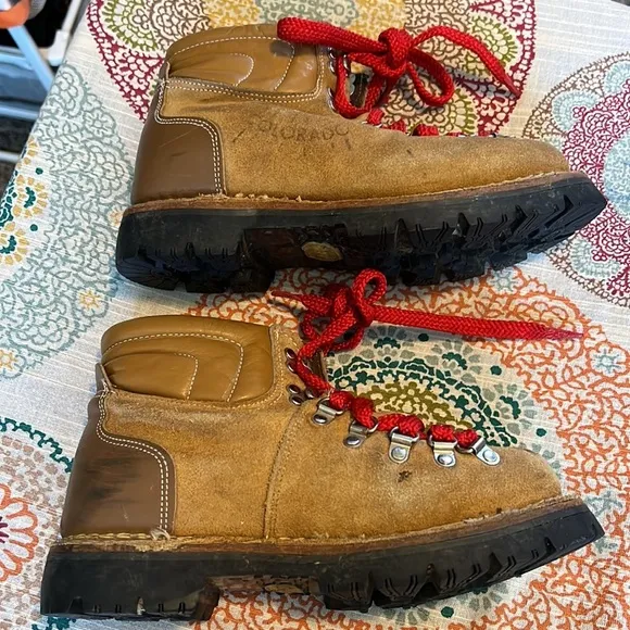 VTG COLORADO RED LACE MOUNTAIN HIKING BOOTS