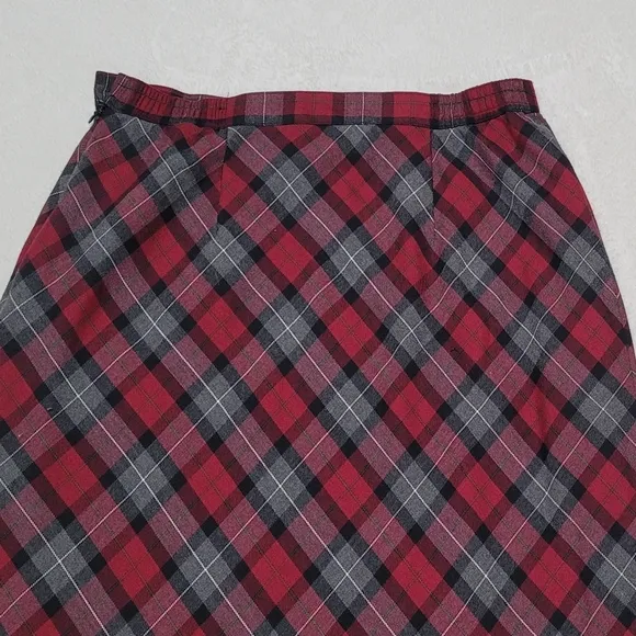 Whimsigoth 90s Vintage Sag Harbor Classic Red Gray Tartan Plaid Midi Skirt 12