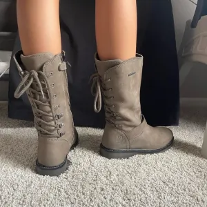 Winter boots for girls, sheepskin   nubuck, 1 size