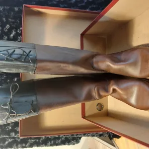 Wolverine Brown Leather Boots Womens
