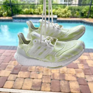 WOMEN'S Adidas UltraBoost 22 Almost Lime GX6302