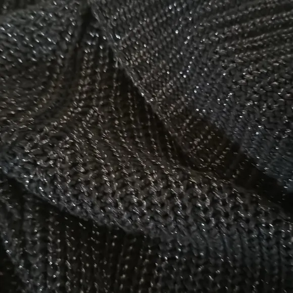 Women’s Navy Blue Cold Shoulders Sweater Size Large