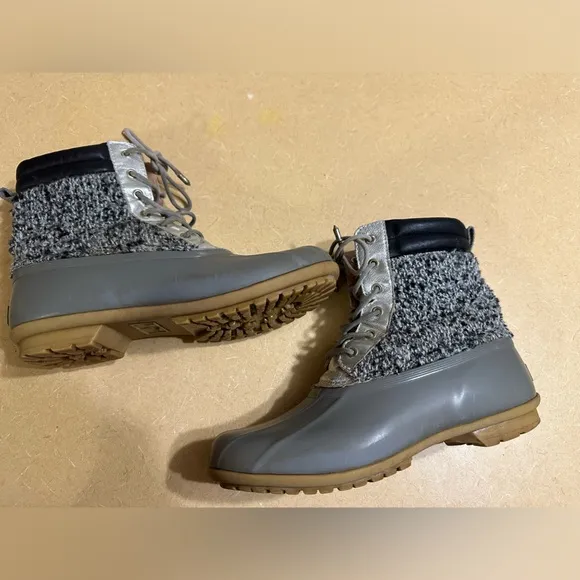Women's Sam Edelman CaldwellDuck Boots Grey &amp; Silver Size 8 snow boots