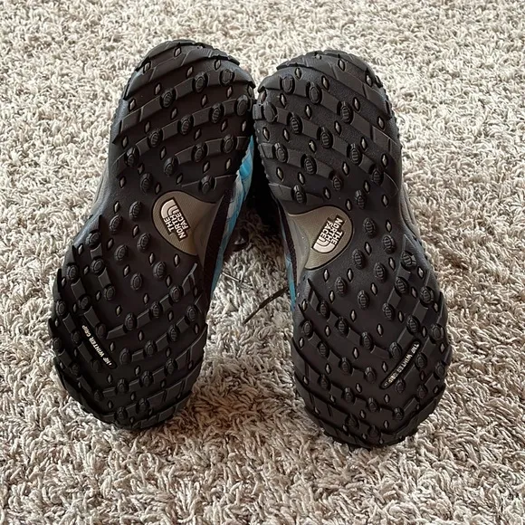 Women’s The North Face Winter Boots size 7.5**⭐️       ⛄️❄️ SUPER ADORABLE!!❄️⛄️