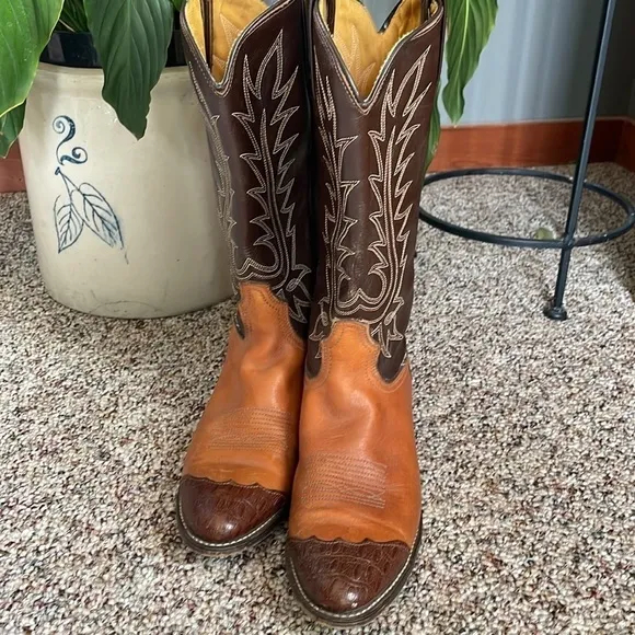 Women’s Vintage ACME Leather Cowboy Boots Size 8.5