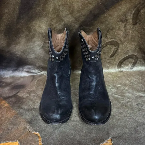 Y2K juicy couture indie sleaze grunge leather rock studded cowgirl western boot
