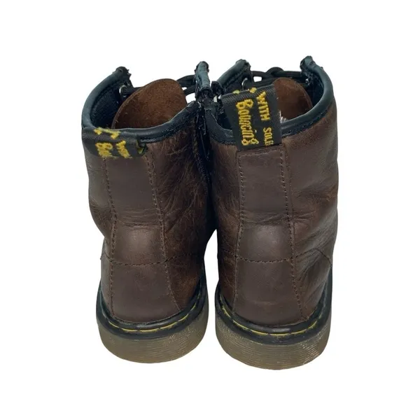 Youth Doc Martens Brown Leather Lace Up Combat Boots AW004 Size 2