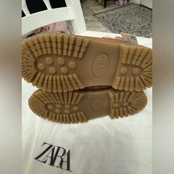 Zara Kids embroidered leather boots size 9