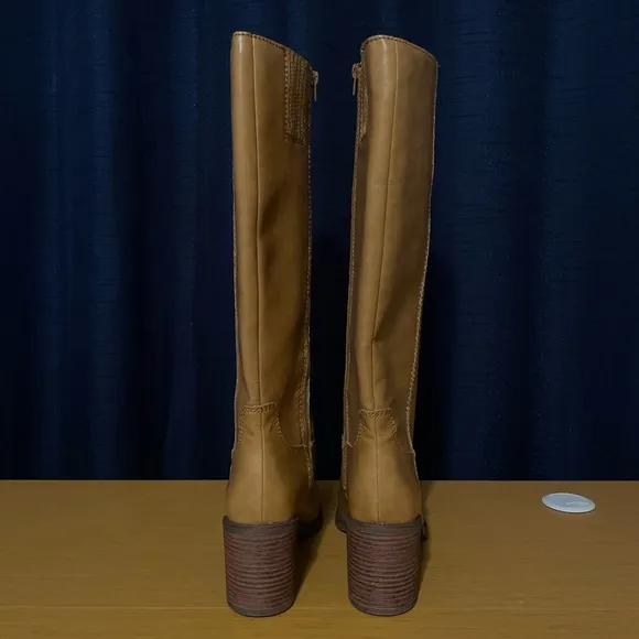 Zodiac Cindy Knee High Boot Campus