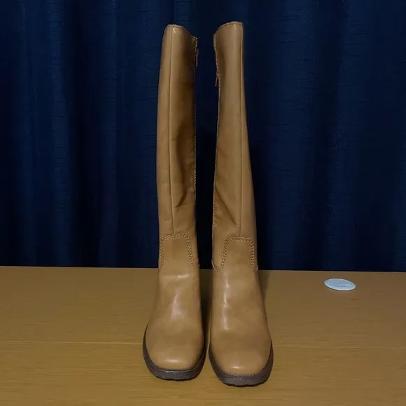 Zodiac Cindy Knee High Boot Campus